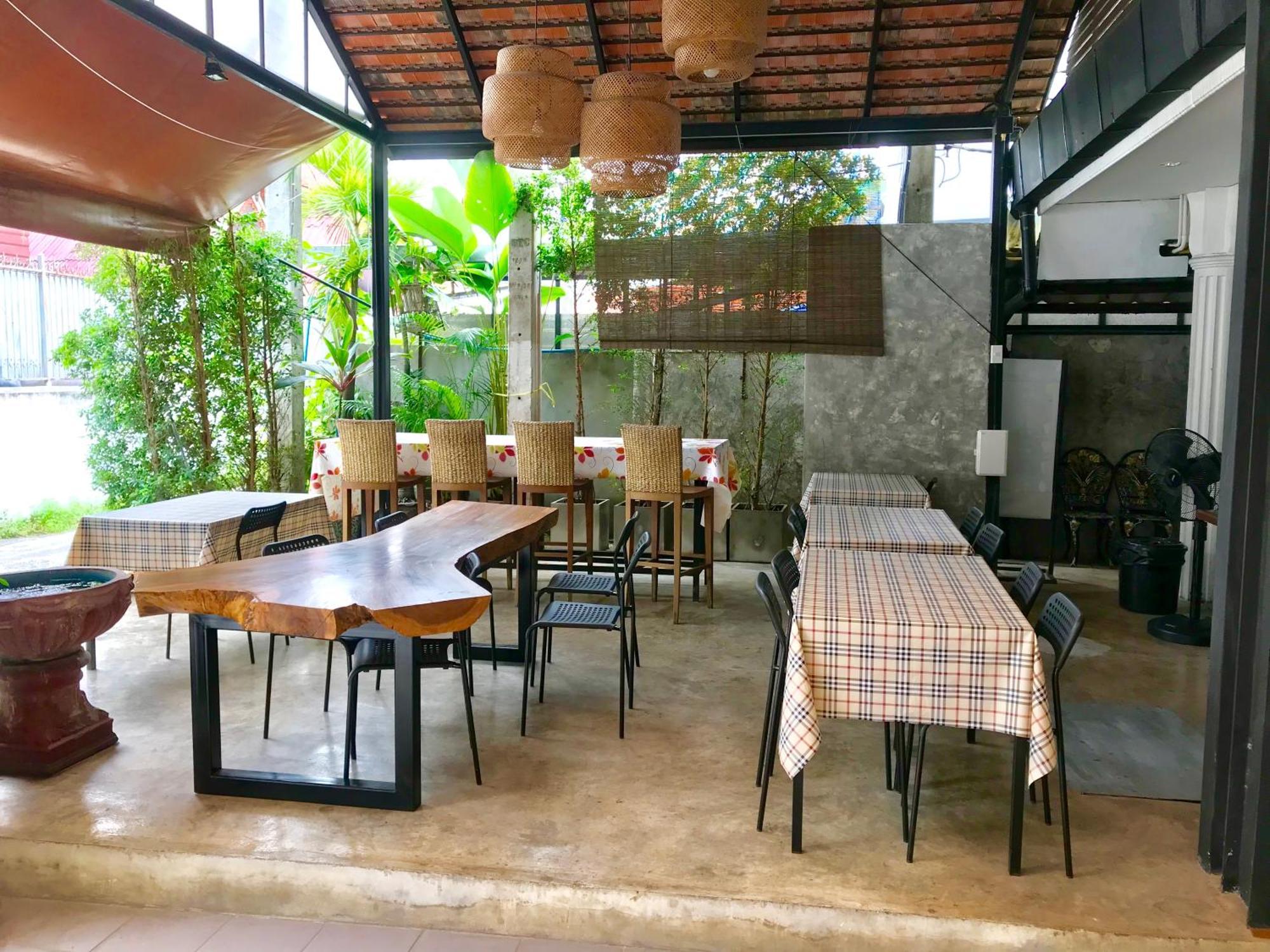 Rcn Court & Inn Chiang Mai Ngoại thất bức ảnh
