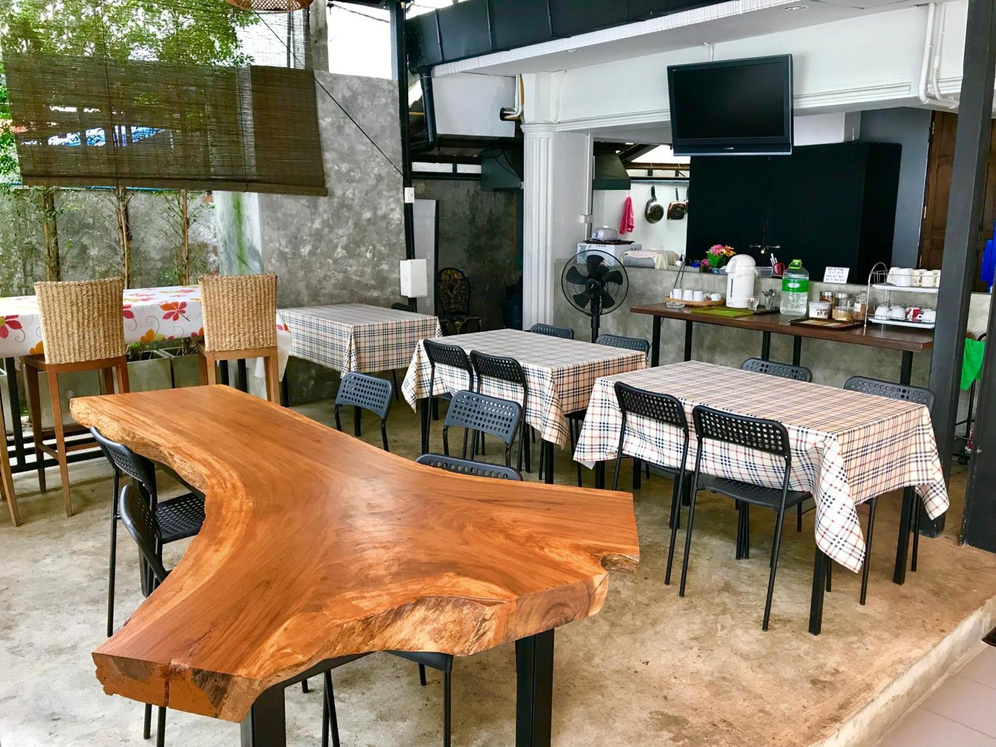 Rcn Court & Inn Chiang Mai Ngoại thất bức ảnh